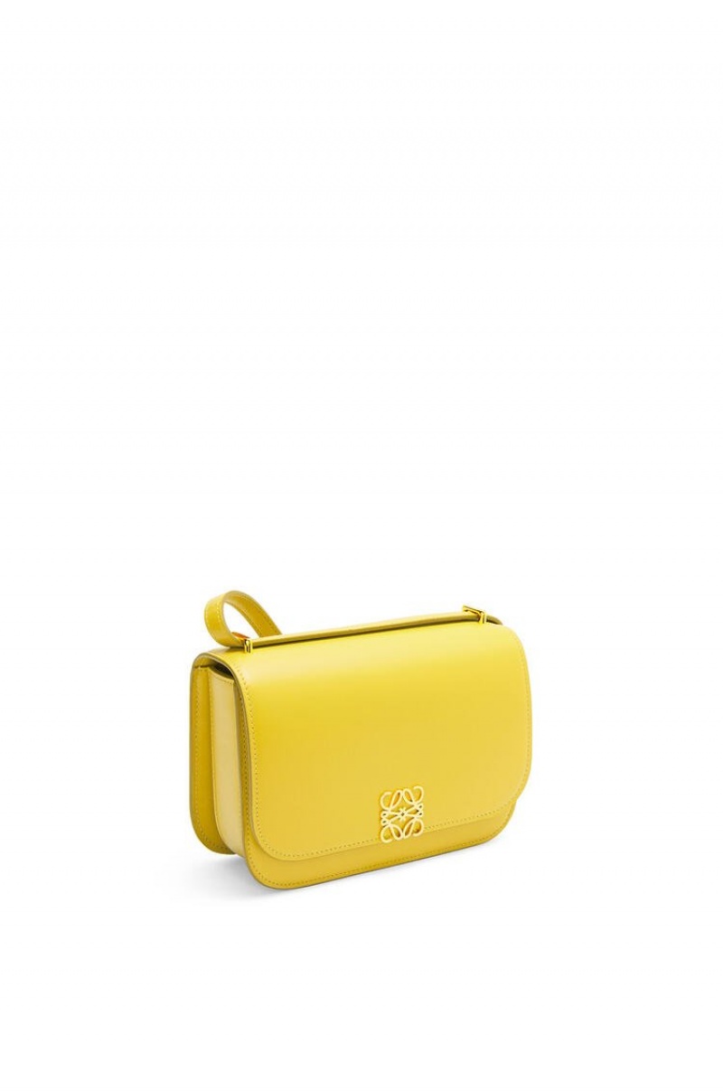 Bolsa De Hombro Loewe Small Goya bag in silk calfskin Mujer Amarillo | 073FVTBDP