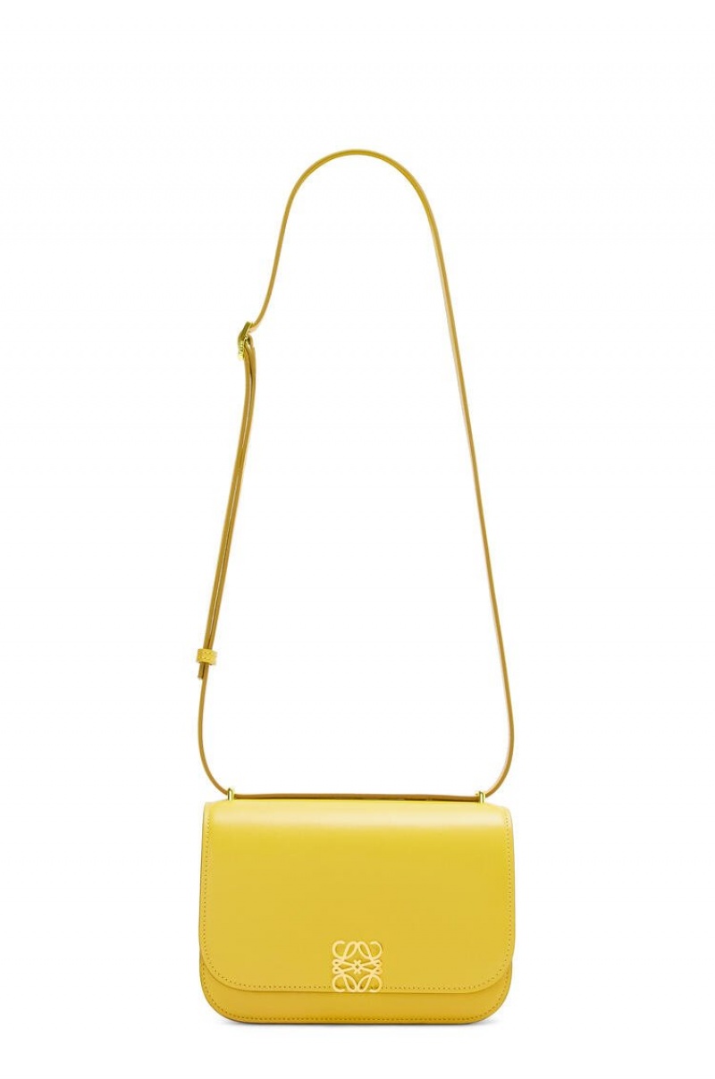 Bolsa De Hombro Loewe Small Goya bag in silk calfskin Mujer Amarillo | 073FVTBDP