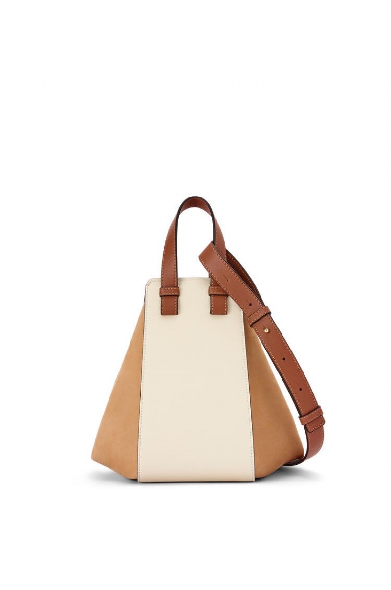 Bolsa De Hombro Loewe Small Hammock bag in classic calfskin and suede Mujer Milk / Warm Desert | 507RCOGHV