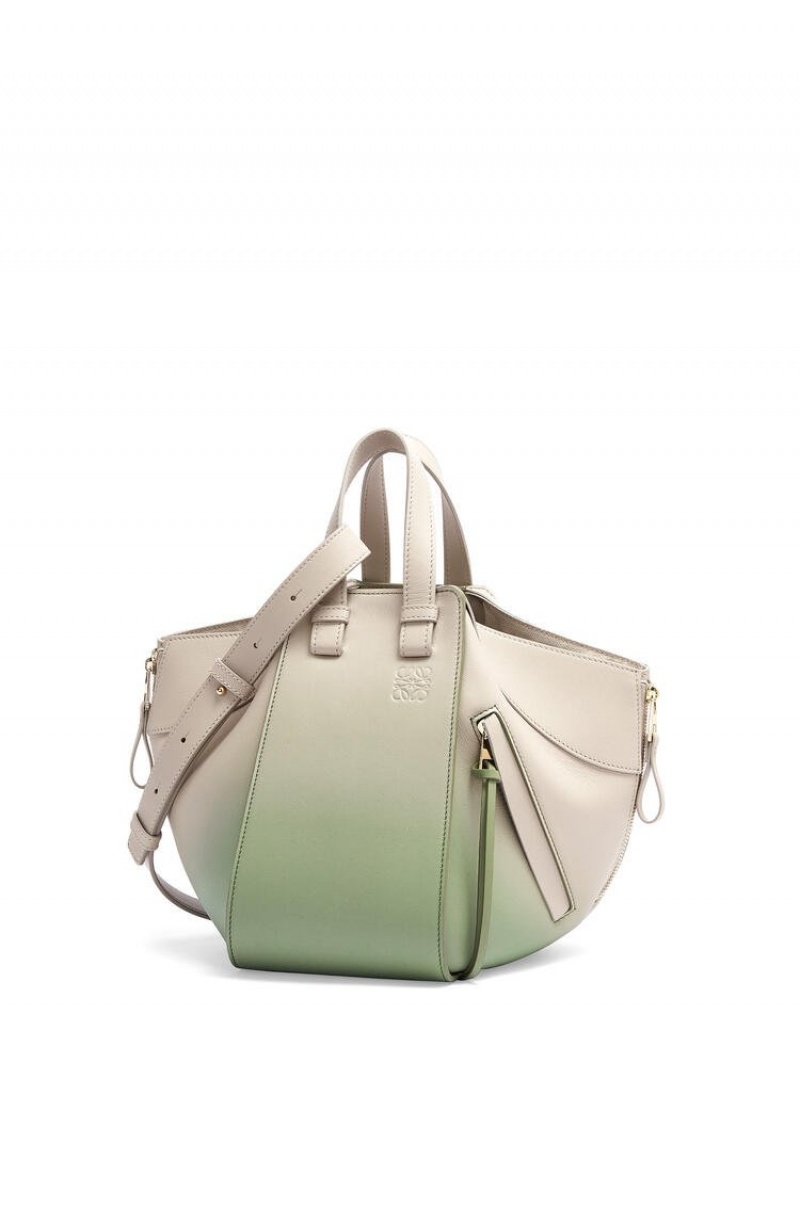 Bolsa De Hombro Loewe Small Hammock bag in degrade nappa calfskin Mujer Verde Menta | 324ZTFVWA