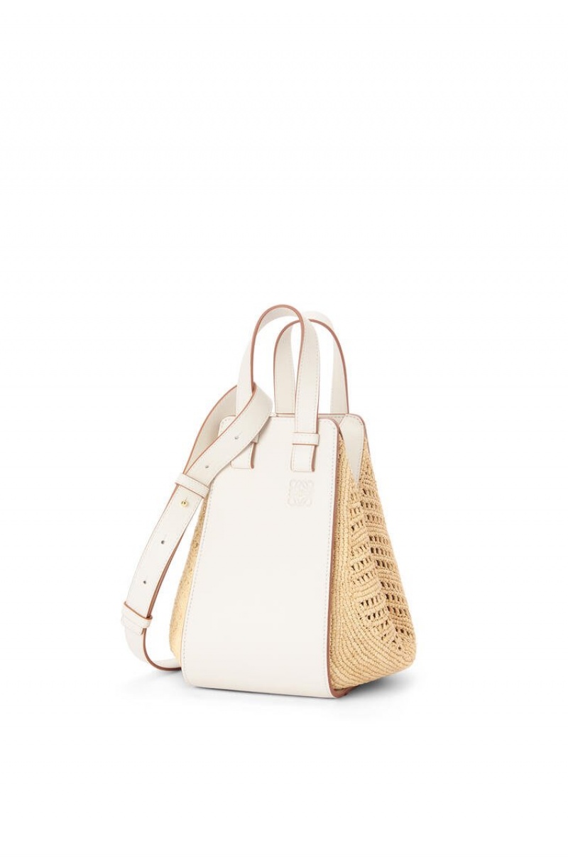 Bolsa De Hombro Loewe Small Hammock bag in raffia and calfskin Mujer Blancas | 956NKGSBT