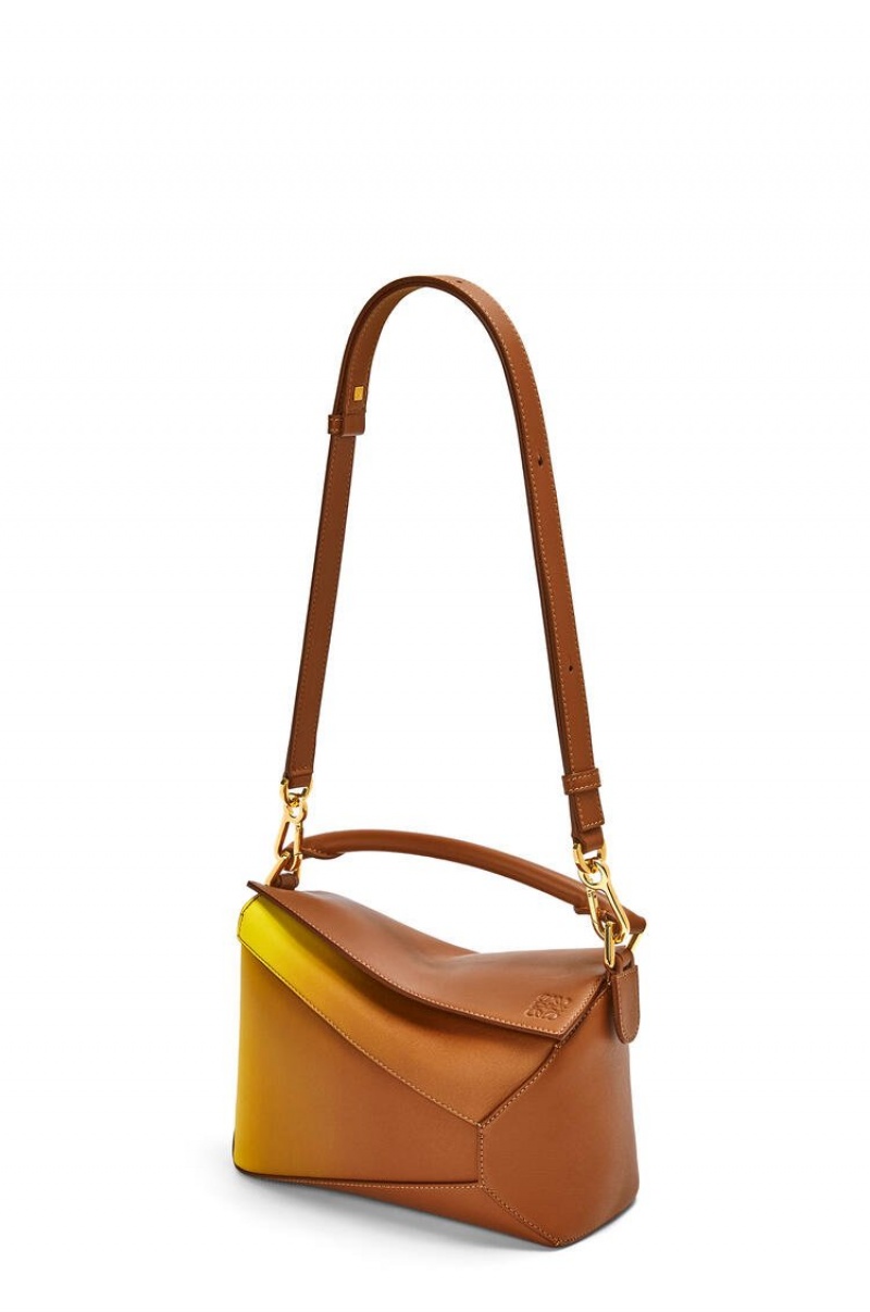 Bolsa De Hombro Loewe Small Puzzle Edge bag in degrade nappa calfskin Mujer Limón | 629GUEFTH