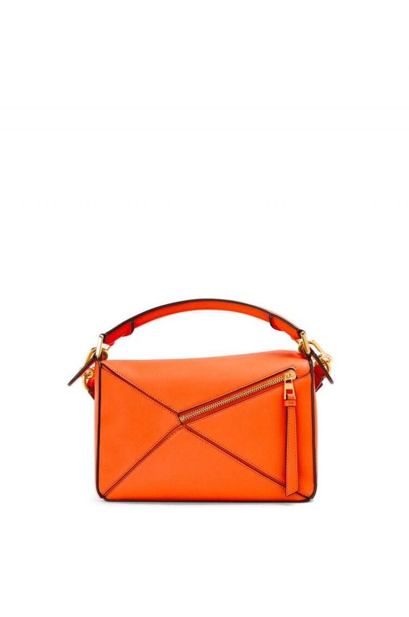 Bolsa De Hombro Loewe Small Puzzle bag in classic calfskin Mujer Naranjas | 781EUINRY