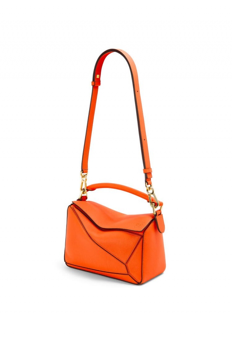 Bolsa De Hombro Loewe Small Puzzle bag in classic calfskin Mujer Naranjas | 781EUINRY