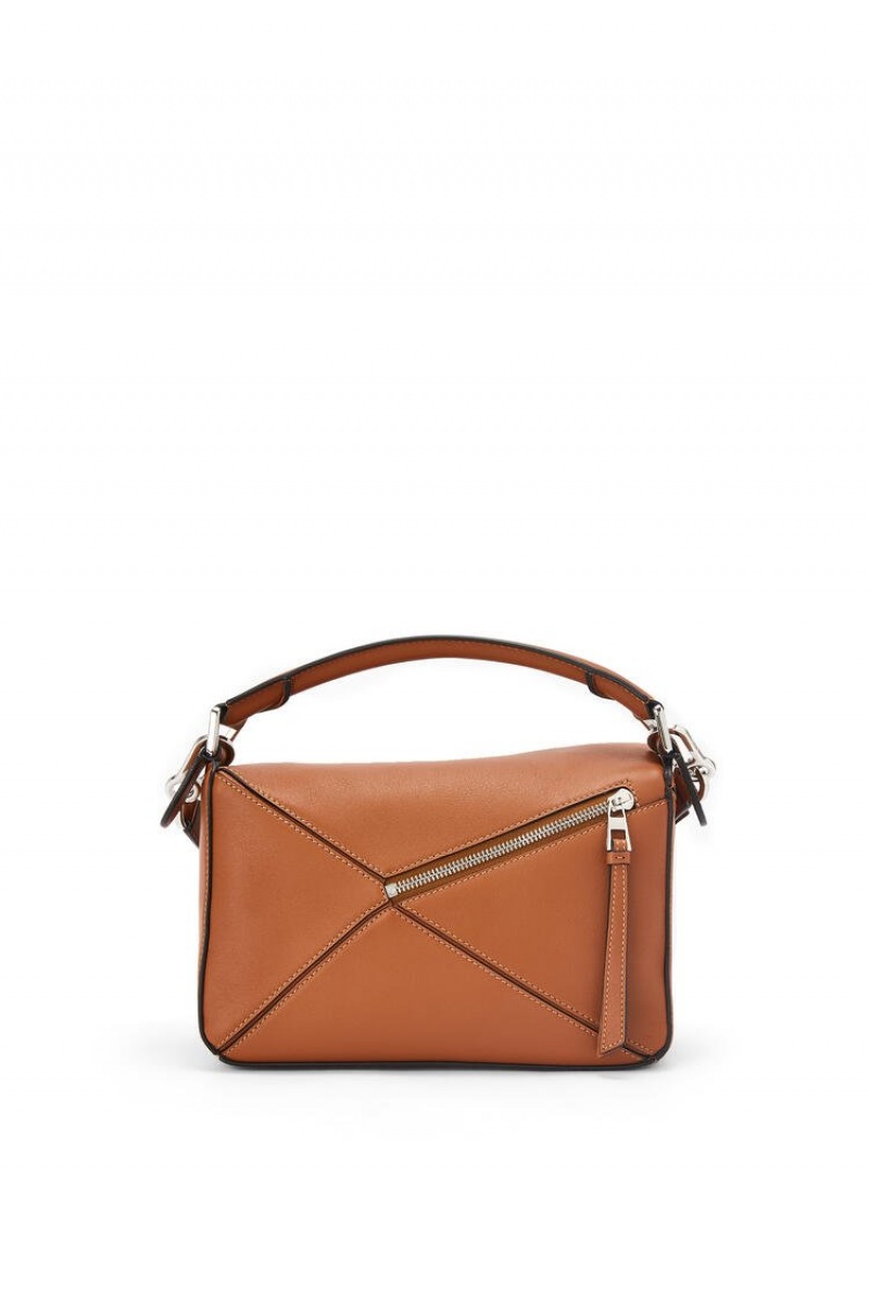 Bolsa De Hombro Loewe Small Puzzle bag in classic calfskin Mujer Tan | 249DKGRUB