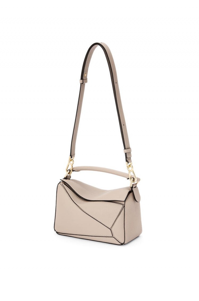 Bolsa De Hombro Loewe Small Puzzle bag in soft grained calfskin Mujer Sand | 672WXRIBH