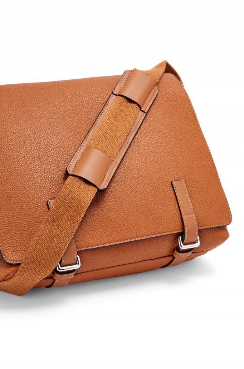 Bolsa De Mensajero Loewe Military Messenger Bag in soft grained calfskin Hombre Tan | 201MYKDQN