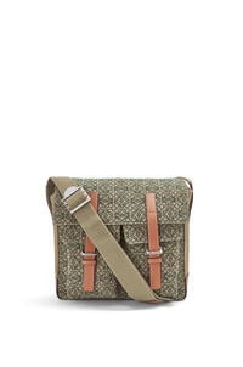 Bolsa De Mensajero Loewe Military Satchel in Anagram jacquard and calfskin Hombre Kaki Verde | 861FNKRPA