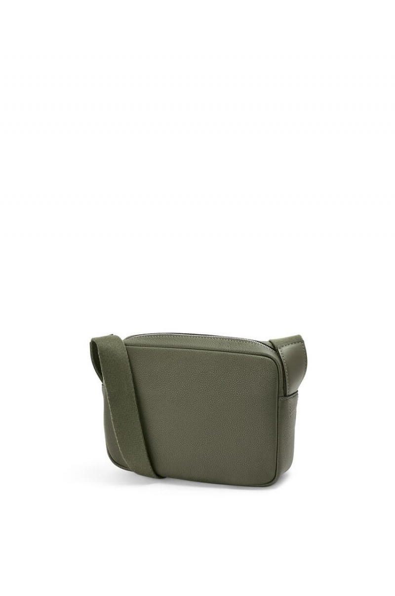 Bolsa De Mensajero Loewe XS Military messenger bag in soft grained calfskin Hombre Kaki Verde | 725UQIHDY