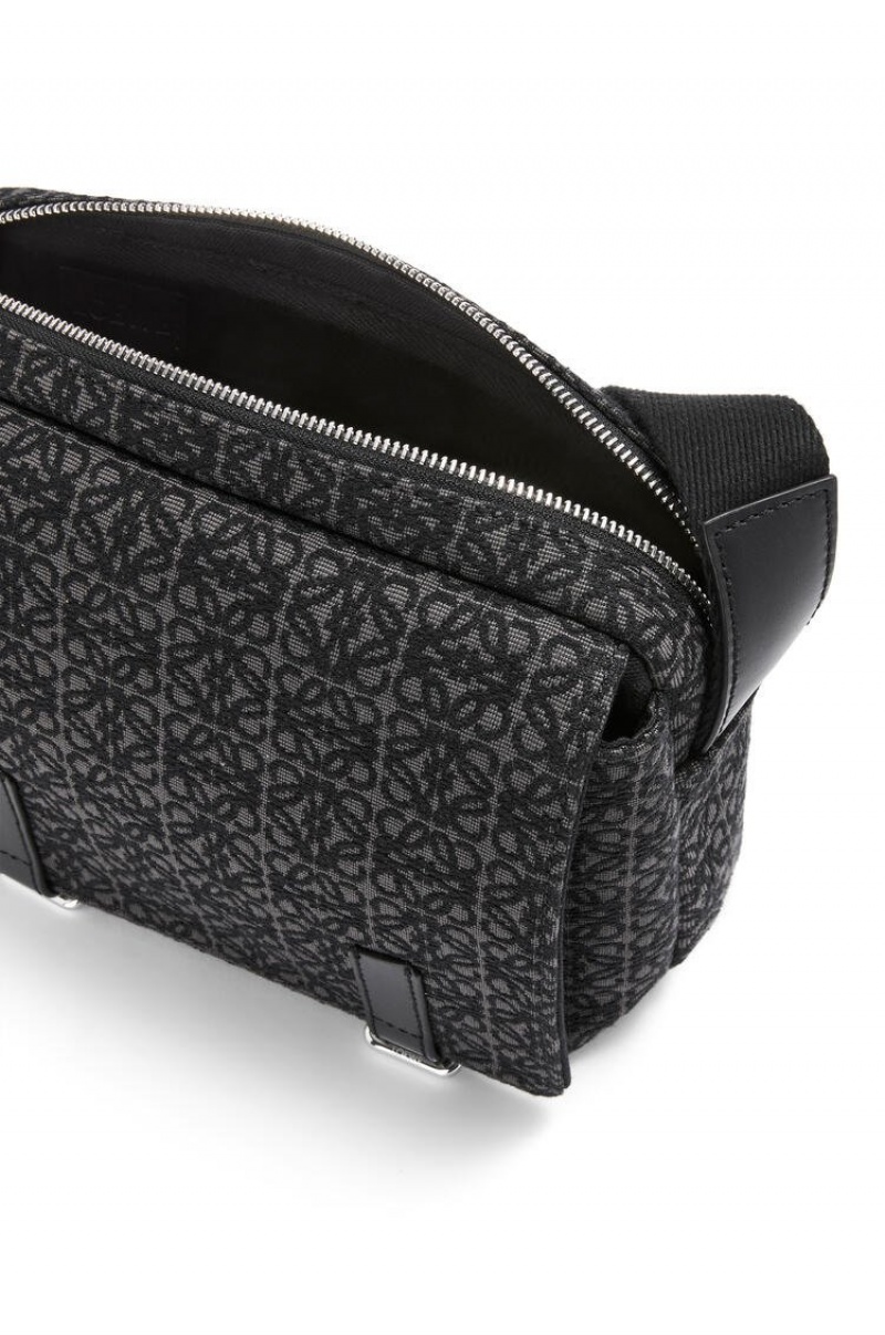 Bolsa De Mensajero Loewe XS Military messenger bag in Anagram jacquard and calfskin Hombre Negras | 046FHKUVM