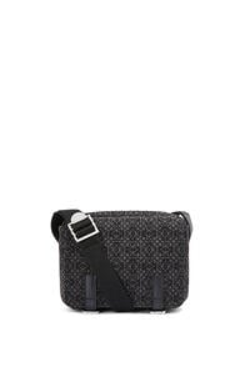 Bolsa De Mensajero Loewe XS Military messenger bag in Anagram jacquard and calfskin Hombre Negras | 046FHKUVM