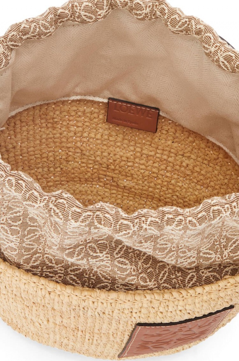 Bolsas Hombro Loewe Anagram Pochette Basket bag in raffia, jacquard and calfskin Mujer Natural / Tan | 769ATPKWY