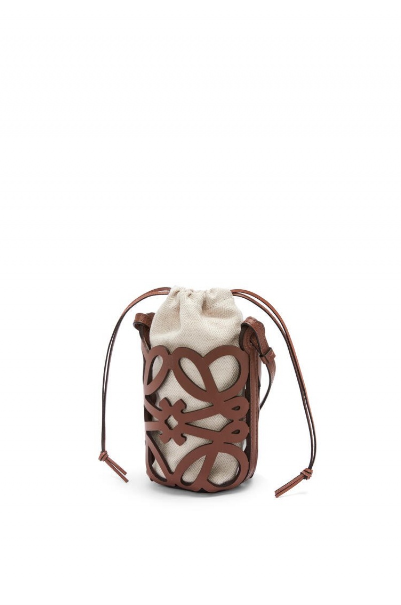 Bolsas Hombro Loewe Anagram cut-out pocket in classic calfskin and canvas Mujer Tan / Ecru | 480VTWRCK