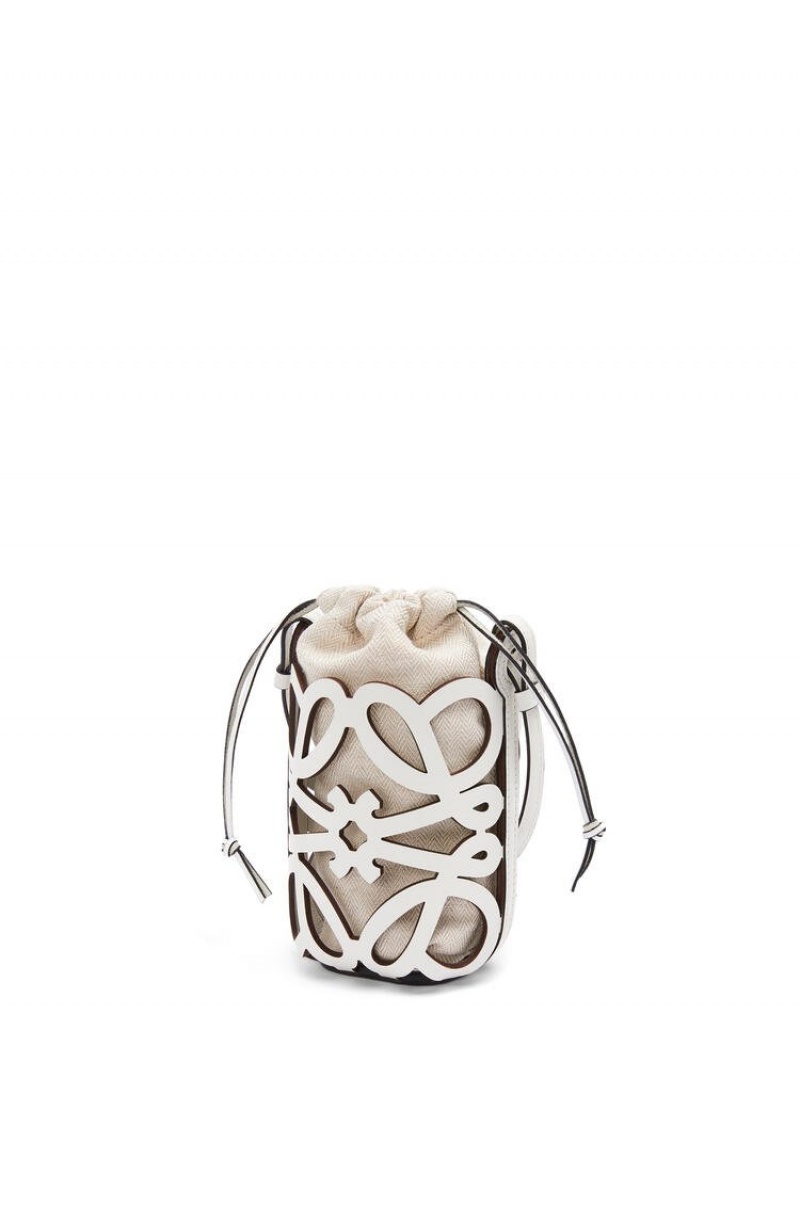 Bolsas Hombro Loewe Anagram cut-out pocket in classic calfskin and canvas Mujer Blancas | 014QRKJBT