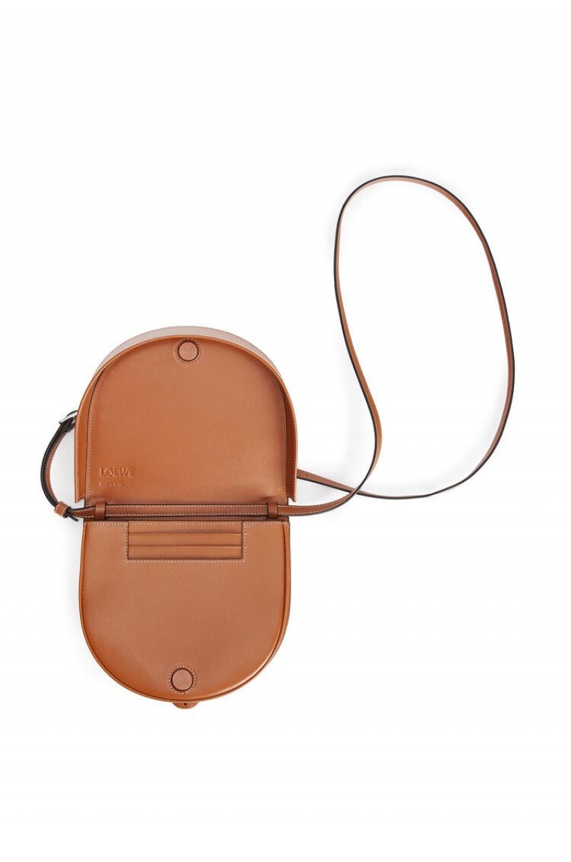 Bolsas Hombro Loewe Heel bag in soft calfskin Mujer Tan | 703PQDOUY