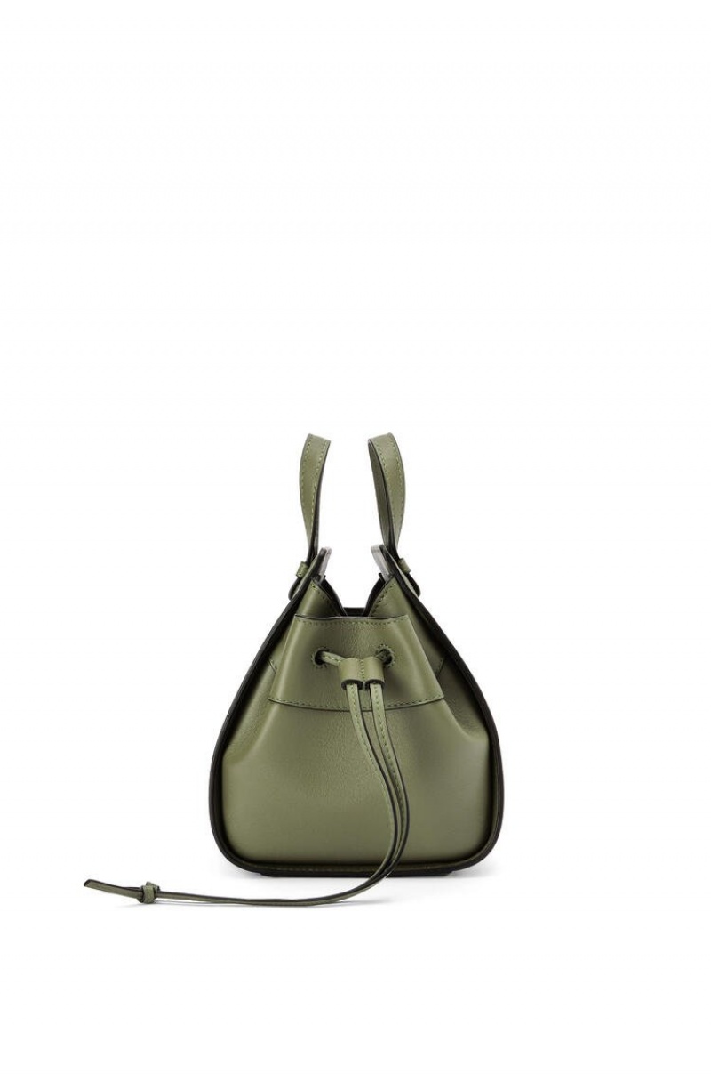 Bolsas Hombro Loewe Mini Hammock drawstring in classic calfskin Mujer Verde | 392HTZKPE