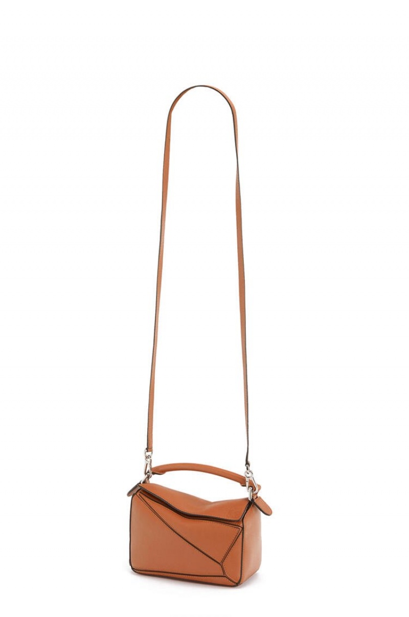 Bolsas Hombro Loewe Mini Puzzle bag in classic calfskin Mujer Tan | 092WZKYVE