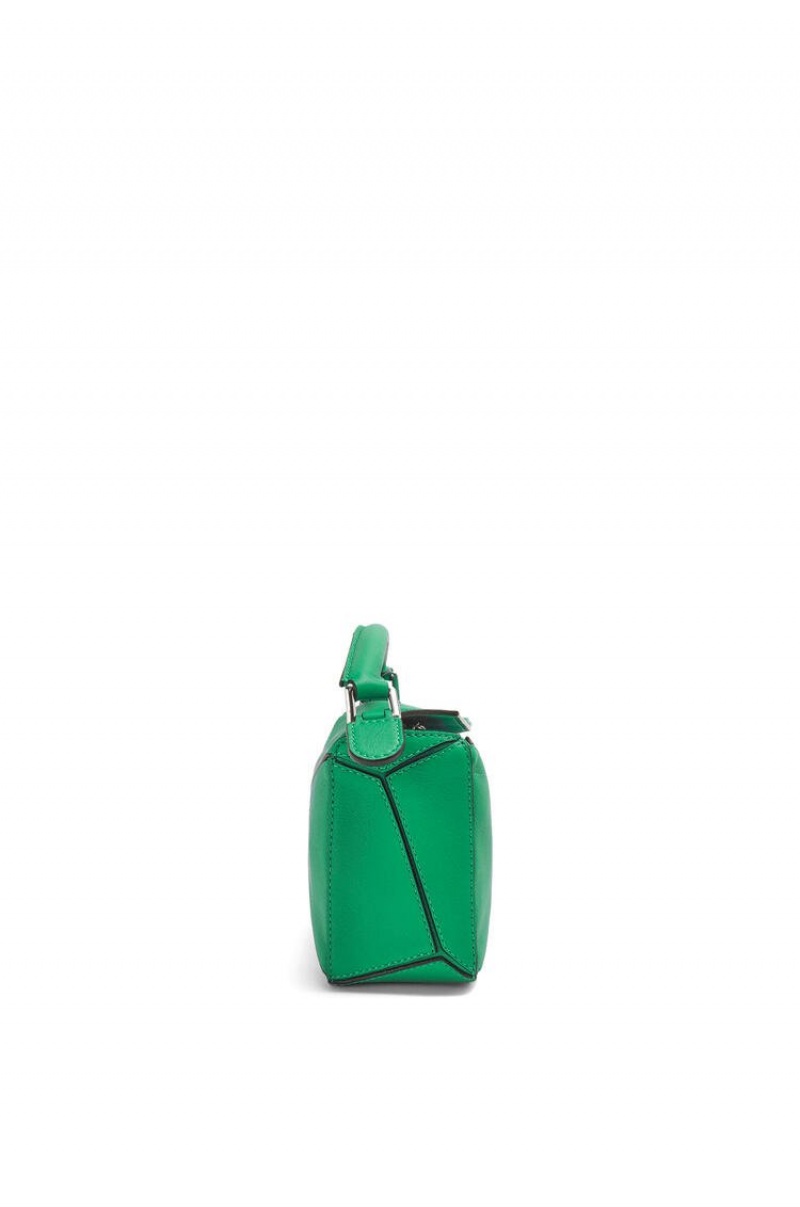 Bolsas Hombro Loewe Mini Puzzle bag in classic calfskin Mujer Verde | 874BNXPKZ