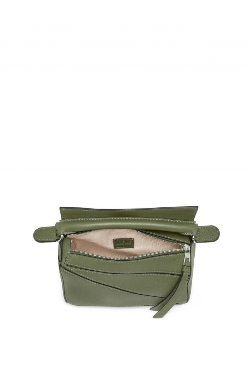 Bolsas Hombro Loewe Mini Puzzle bag in classic calfskin Mujer Verde | 509FUNTXG