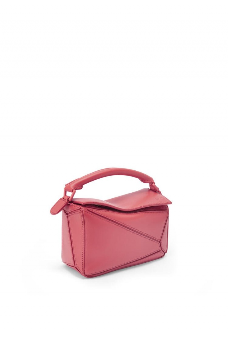 Bolsas Hombro Loewe Mini Puzzle bag in satin calfskin Mujer Plumrose | 681ZCQEDO