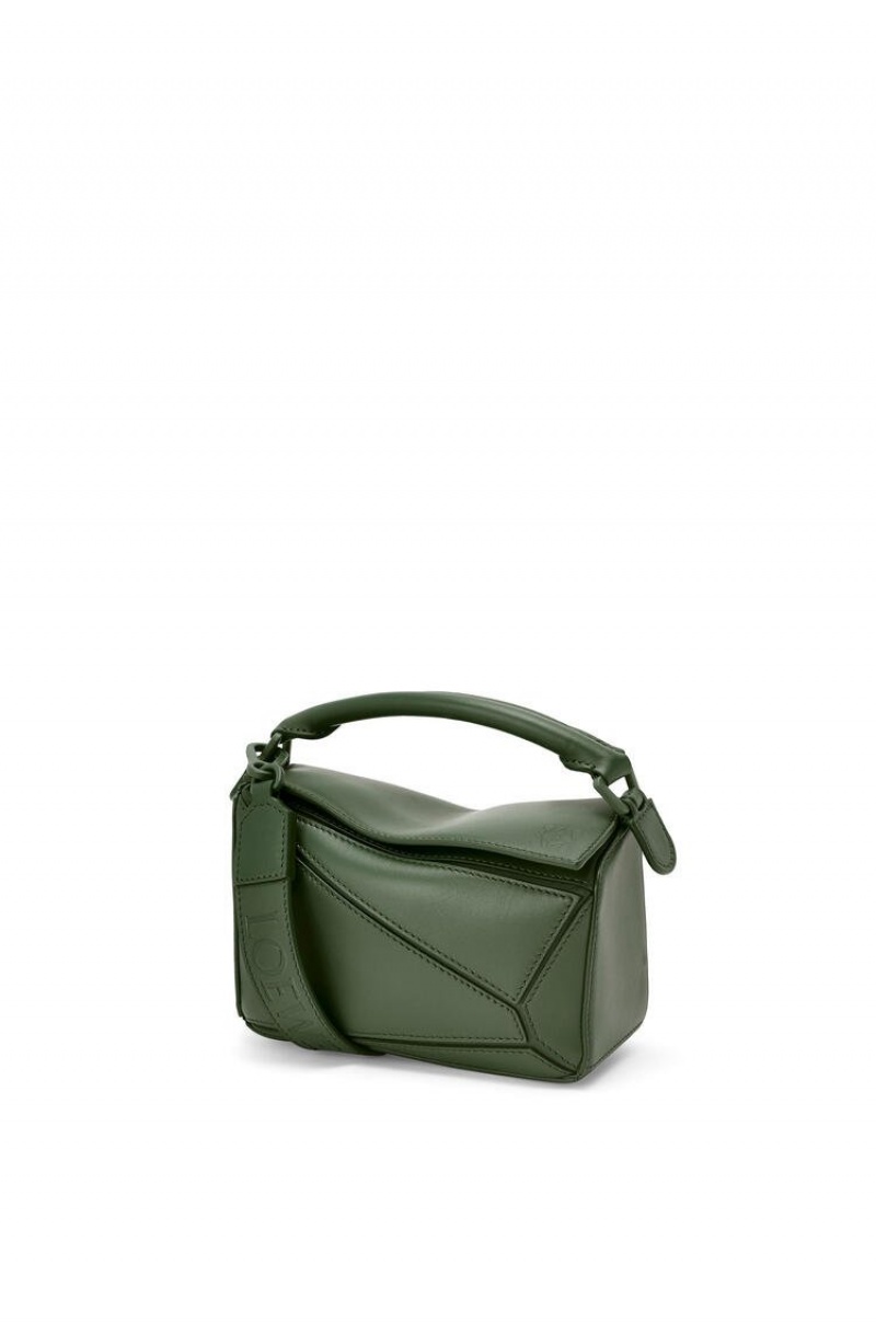 Bolsas Hombro Loewe Mini Puzzle bag in satin calfskin Mujer Kaki | 915FDPVSN