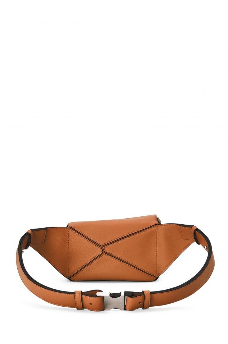 Bolsas Hombro Loewe Mini Puzzle bumbag in classic calfskin Mujer Tan | 182JOMGEI