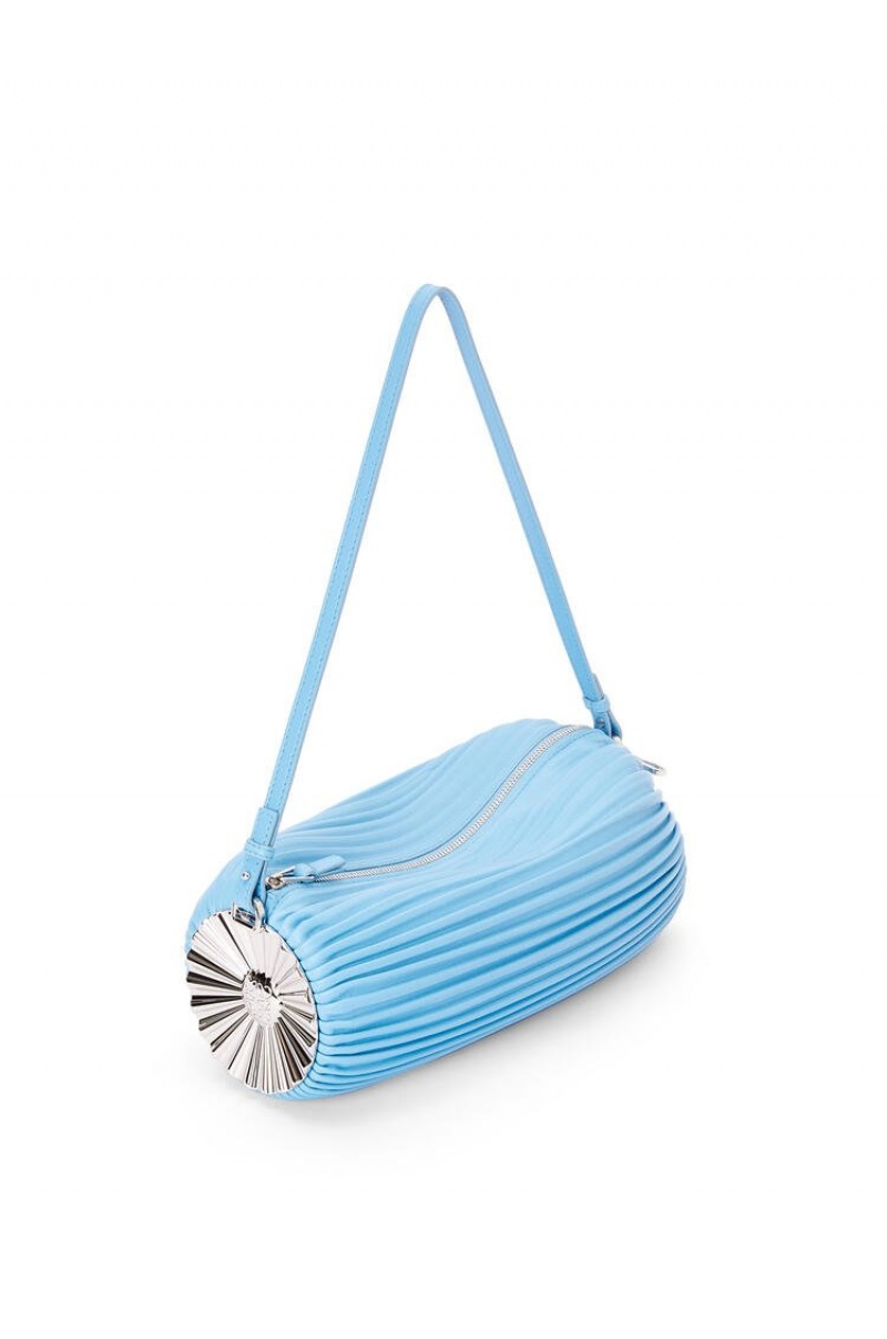 Bolso Pequeño Loewe Bracelet pouch in pleated nappa with solar metal panel Mujer Azules | 147TUMJHA