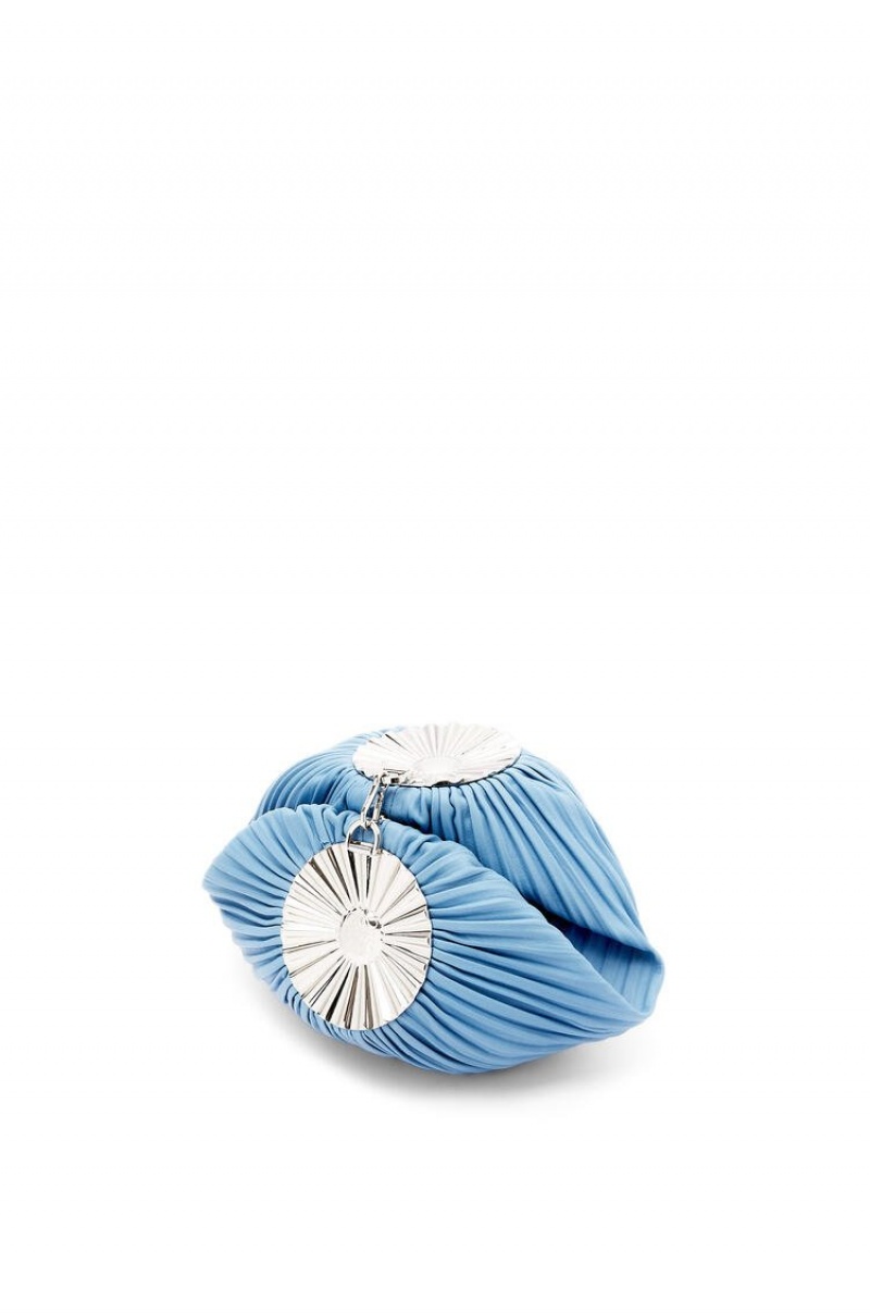 Bolso Pequeño Loewe Bracelet pouch in pleated nappa with solar metal panel Mujer Azules | 147TUMJHA