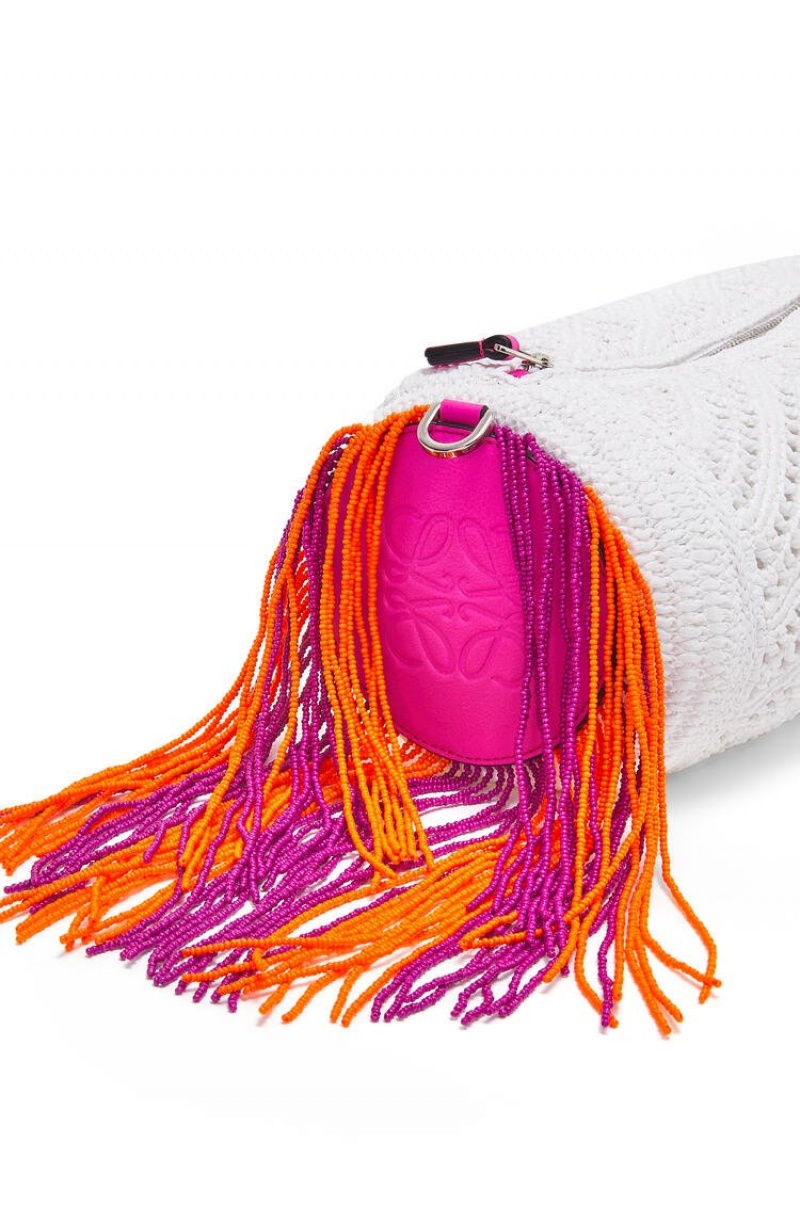 Bolso Pequeño Loewe Bracelet pouch in raffia and classic calfskin Mujer Blancas Fucsia | 216MUEWLG