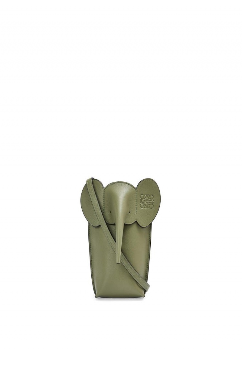 Bolso Pequeño Loewe Elephant Pocket in classic calfskin Hombre Verde | 965GTXOJM