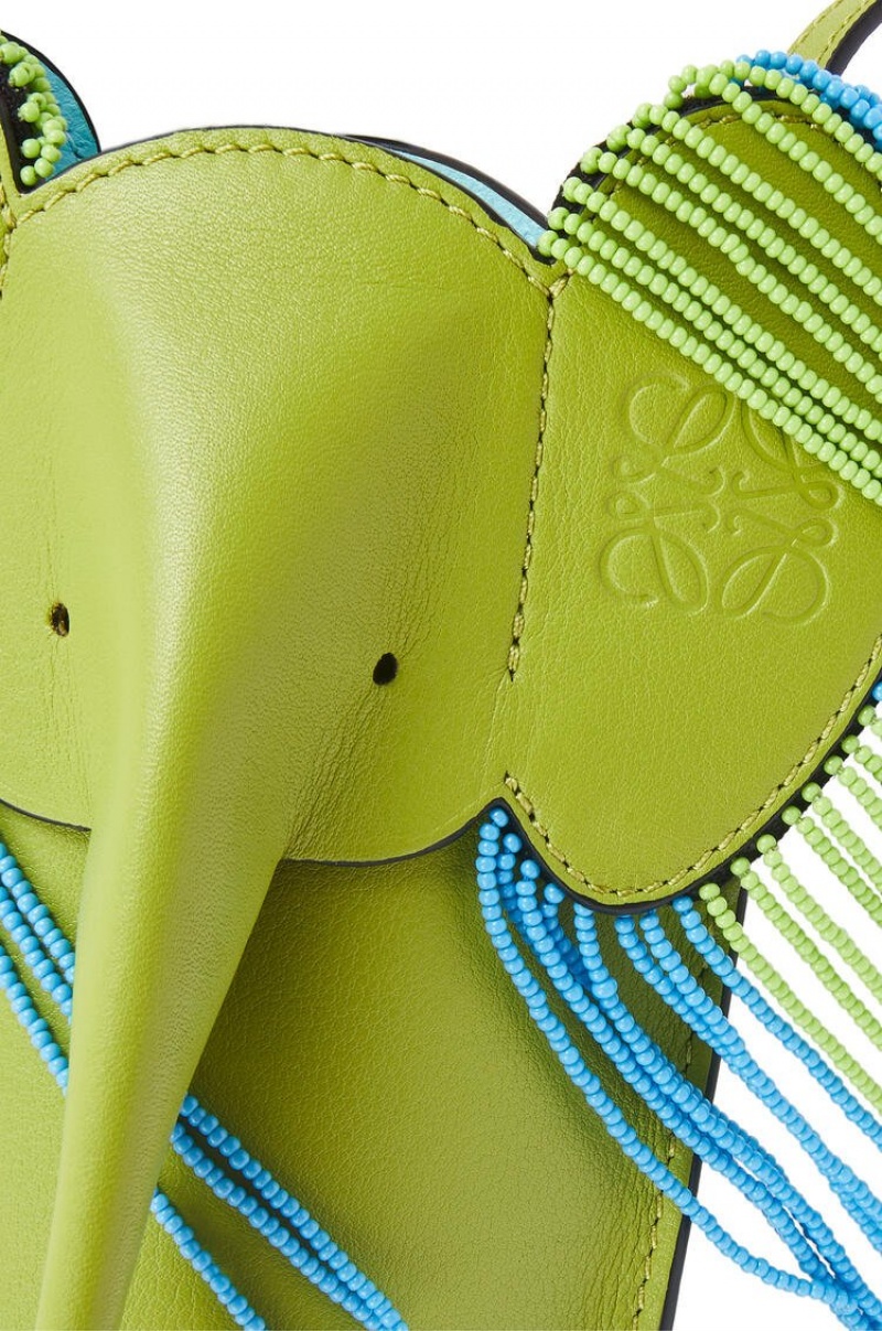 Bolso Pequeño Loewe Elephant Pocket in classic calfskin Mujer Verde | 832RSNKYL