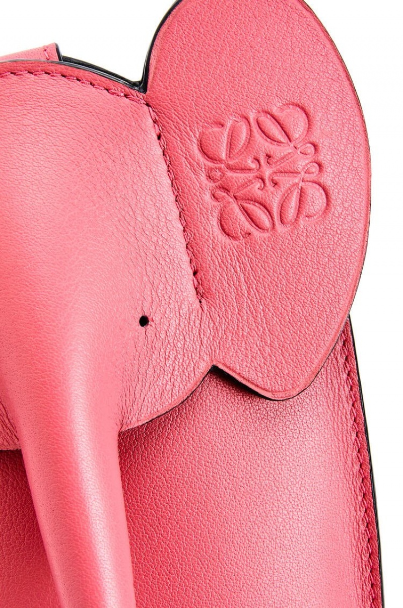 Bolso Pequeño Loewe Elephant Pocket in classic calfskin Mujer New Candy | 620ALKPHC