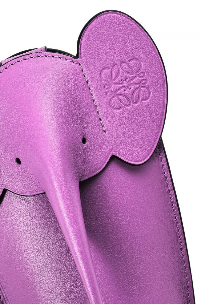 Bolso Pequeño Loewe Elephant Pocket in classic calfskin Mujer Moradas | 176LHNOAF