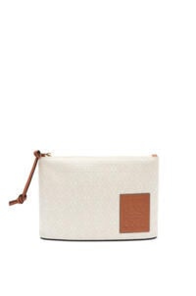 Bolso Pequeño Loewe Oblong pouch in Anagram jacquard and calfskin Mujer Ecru / Tan | 257TSHIDN