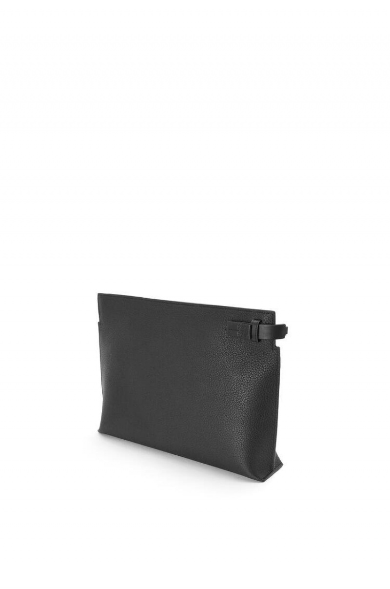 Bolso Pequeño Loewe T Pouch in grained calfskin Hombre Negras | 627SFXYLD