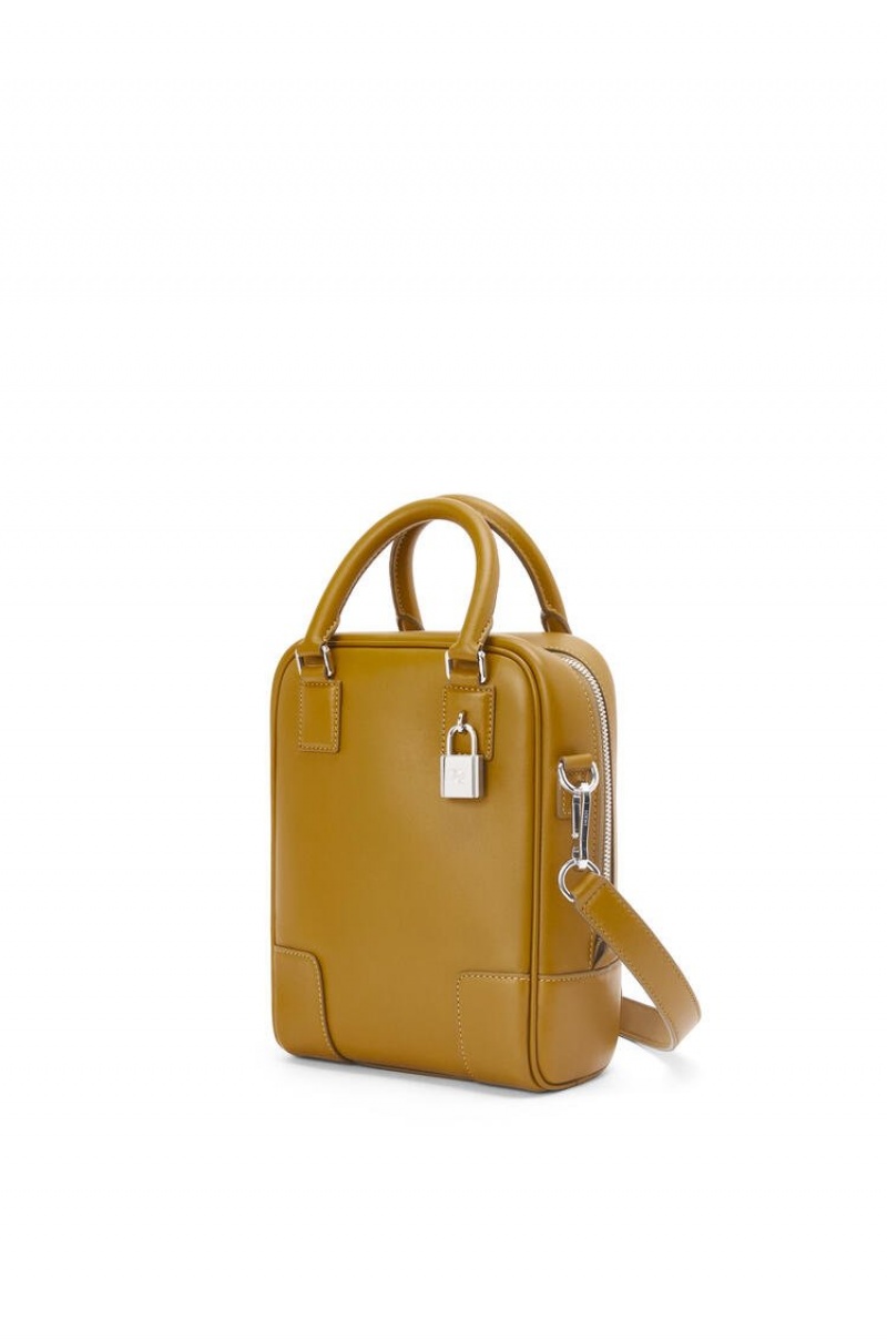 Bolso Tote Loewe Amazona 15 in satin calfskin Hombre Ochre | 697UWDGFA