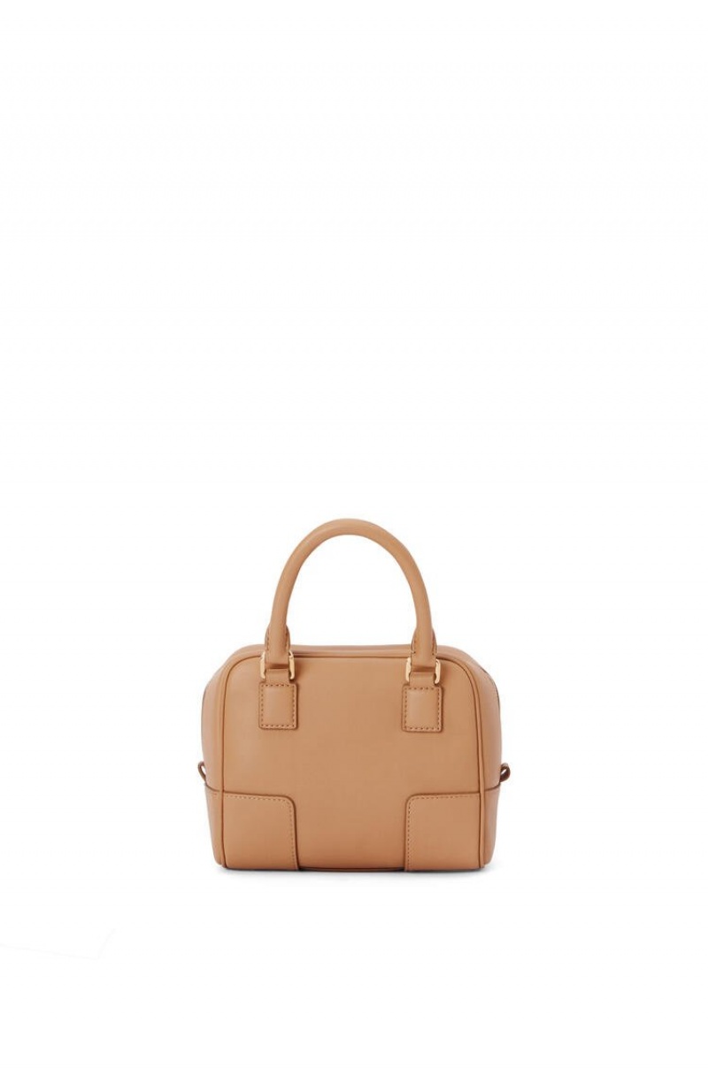 Bolso Tote Loewe Amazona 16 Square bag in nappa calfskin Mujer Warm Desert | 046RIQPLX