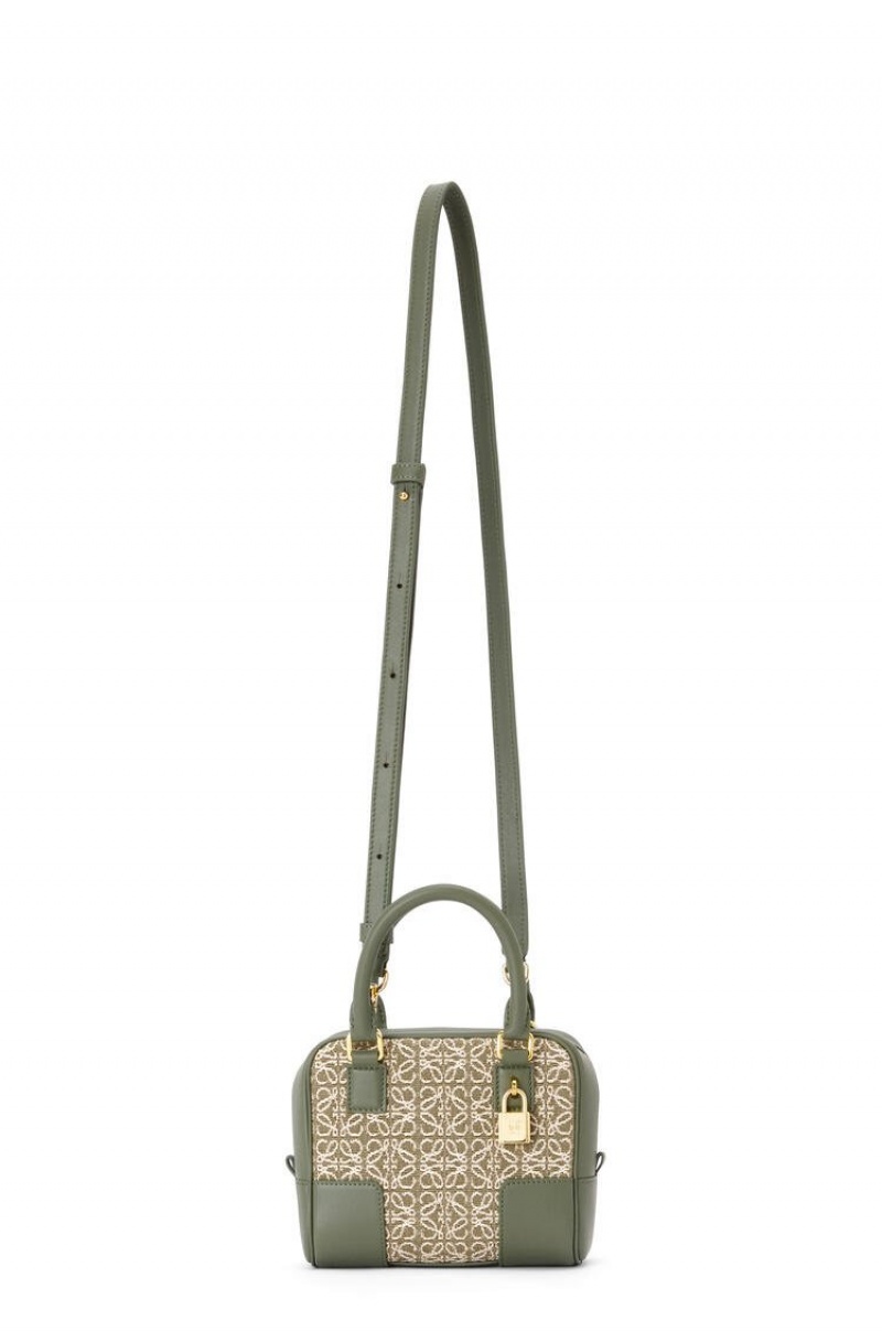 Bolso Tote Loewe Amazona 16 Square bag in Anagram jacquard and calfskin Mujer Verde Verde | 487QEXRMK