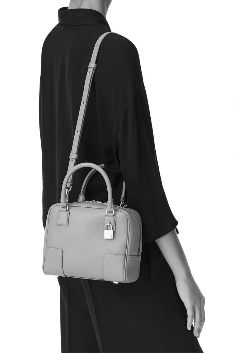 Bolso Tote Loewe Amazona 19 square bag in soft grained calfskin Mujer Blancas | 075UBSTCP