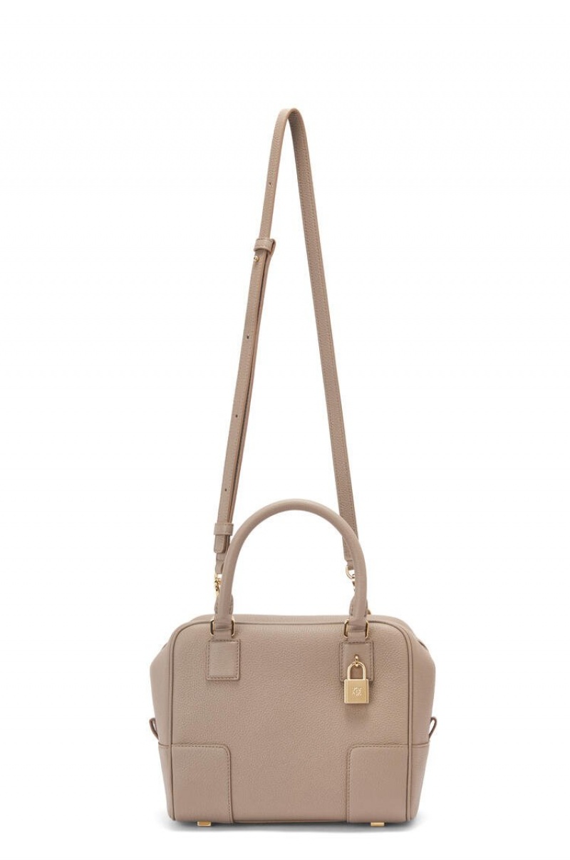 Bolso Tote Loewe Amazona 19 square bag in soft grained calfskin Mujer Sand | 356ECQRJD