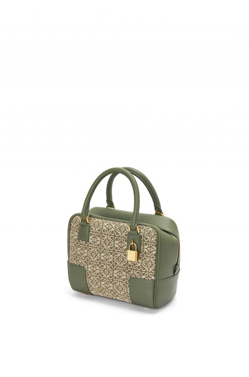 Bolso Tote Loewe Amazona 19 square bag in Anagram jacquard and calfskin Mujer Verde Verde | 817RTVCPM