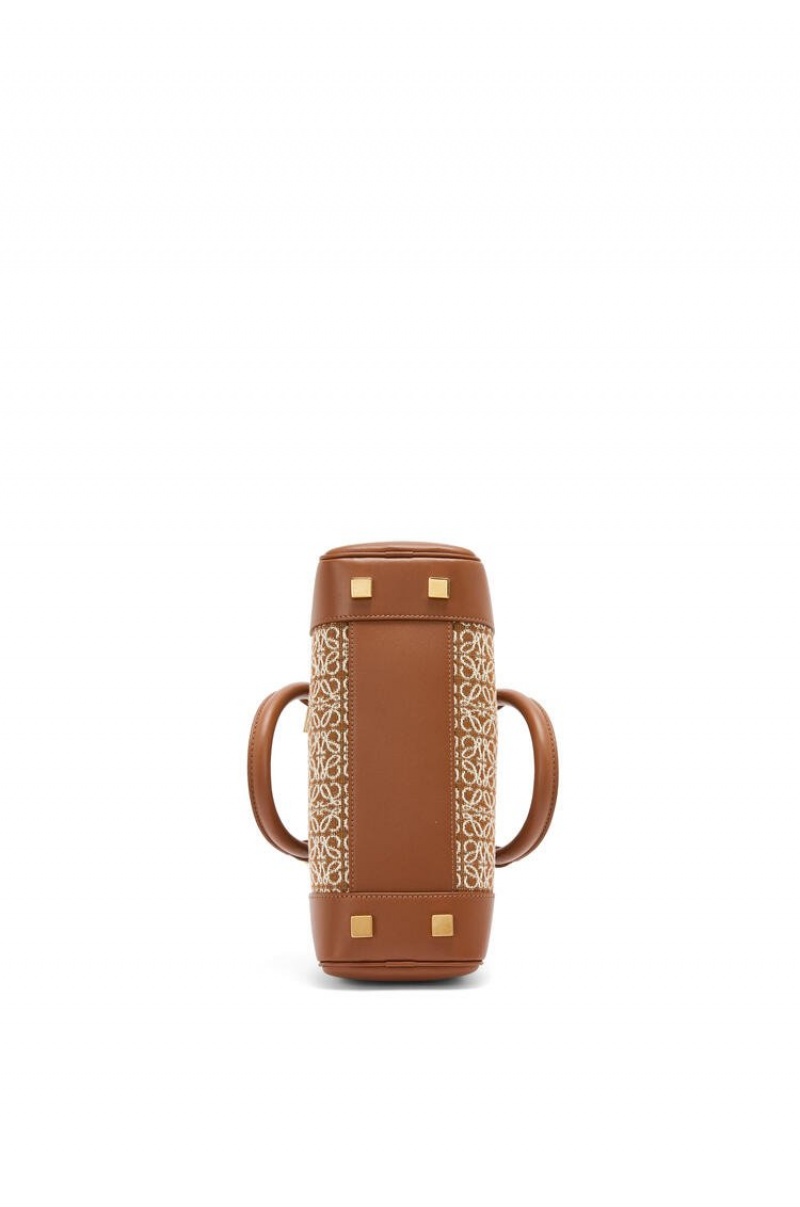 Bolso Tote Loewe Amazona 23 in Anagram jacquard and calfskin Mujer Tan / Pecan | 349RDEYTU