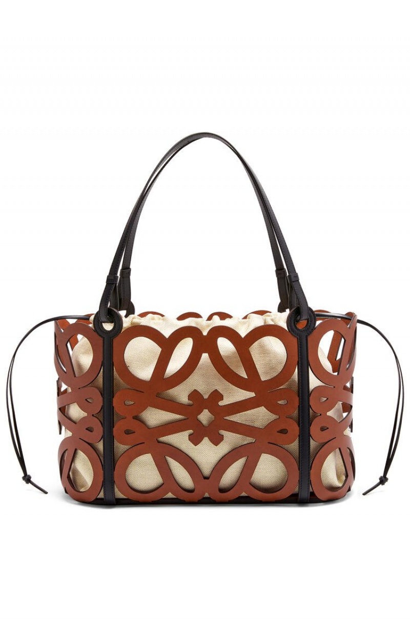 Bolso Tote Loewe Anagram cut-out tote in calfskin Mujer Tan | 754ACHFTK