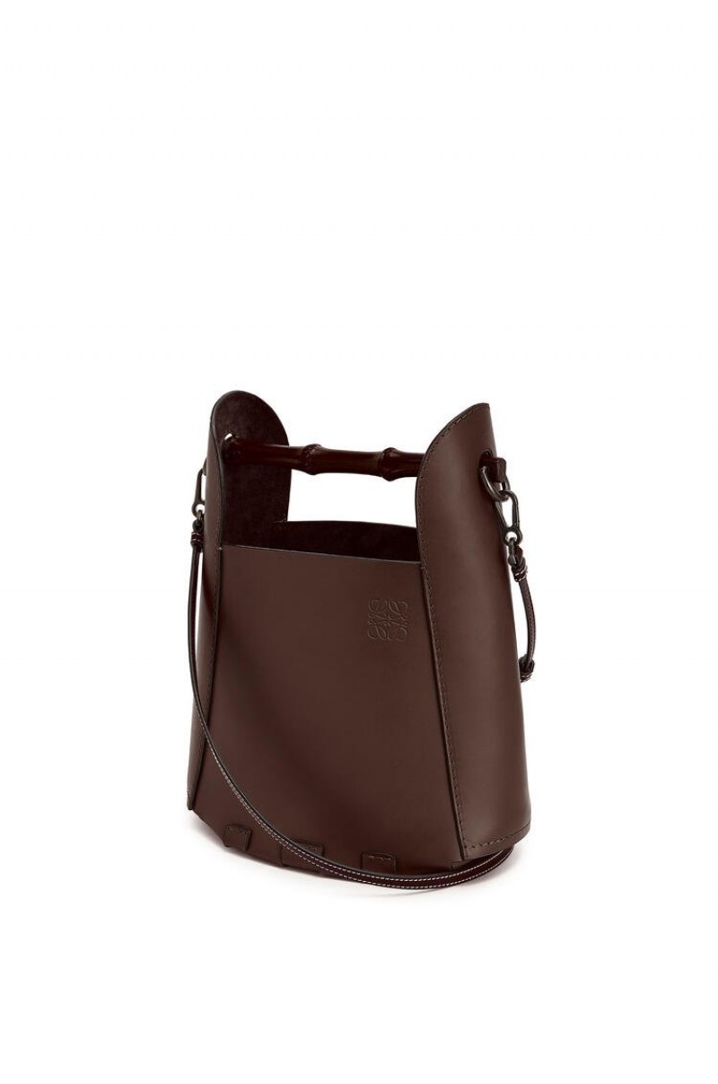 Bolso Tote Loewe Bamboo bucket bag in calfskin Mujer Chestnut | 874RZUQBY