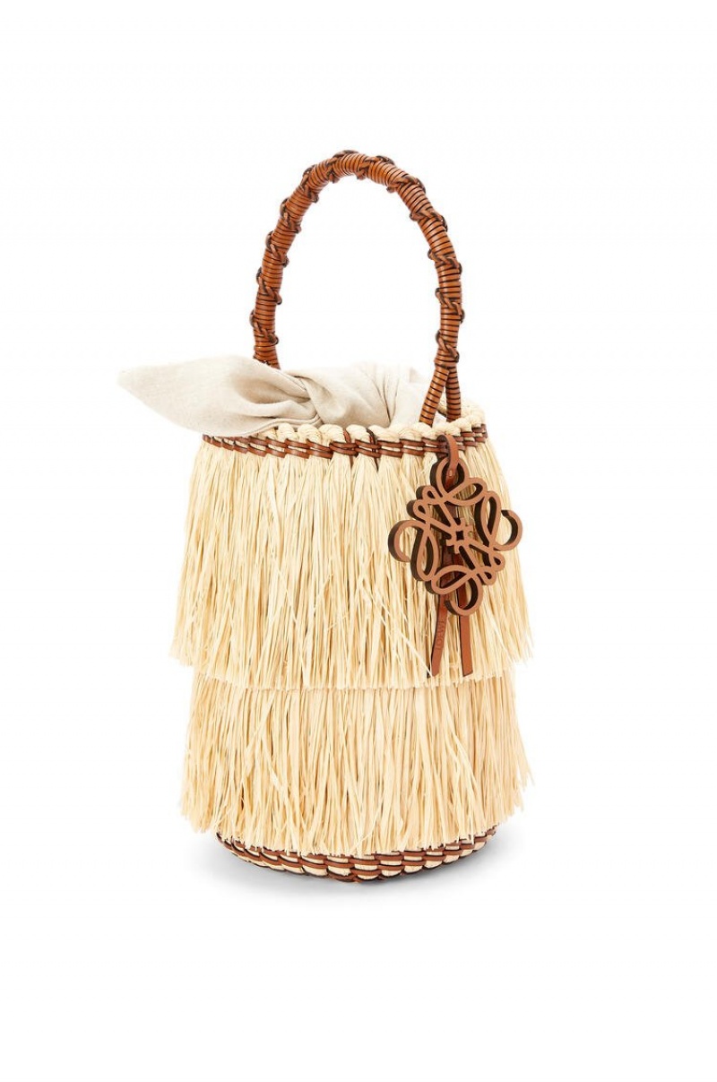 Bolso Tote Loewe Frayed Bucket bag in raffia and calfskin Mujer Natural / Tan | 209PODNRE