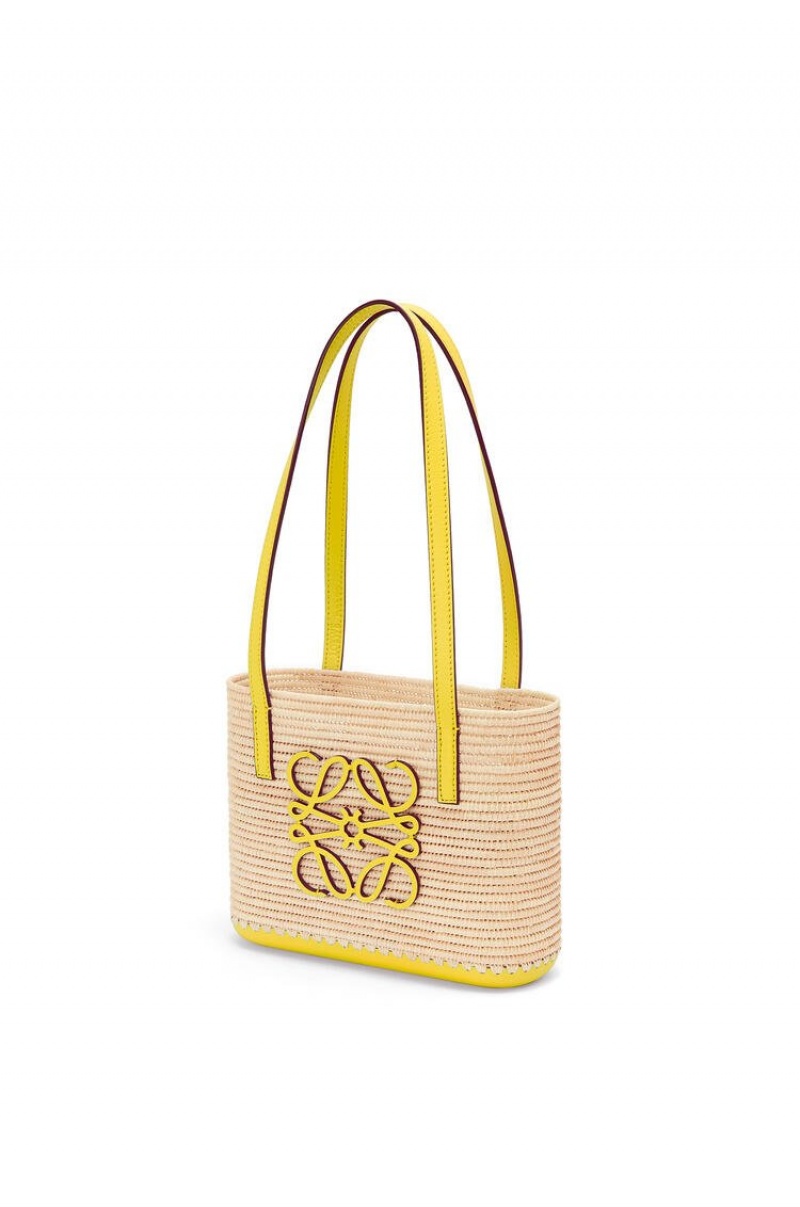 Bolso Tote Loewe Mini Square Basket bag in raffia and calfskin Mujer Limón | 706BEPQAH