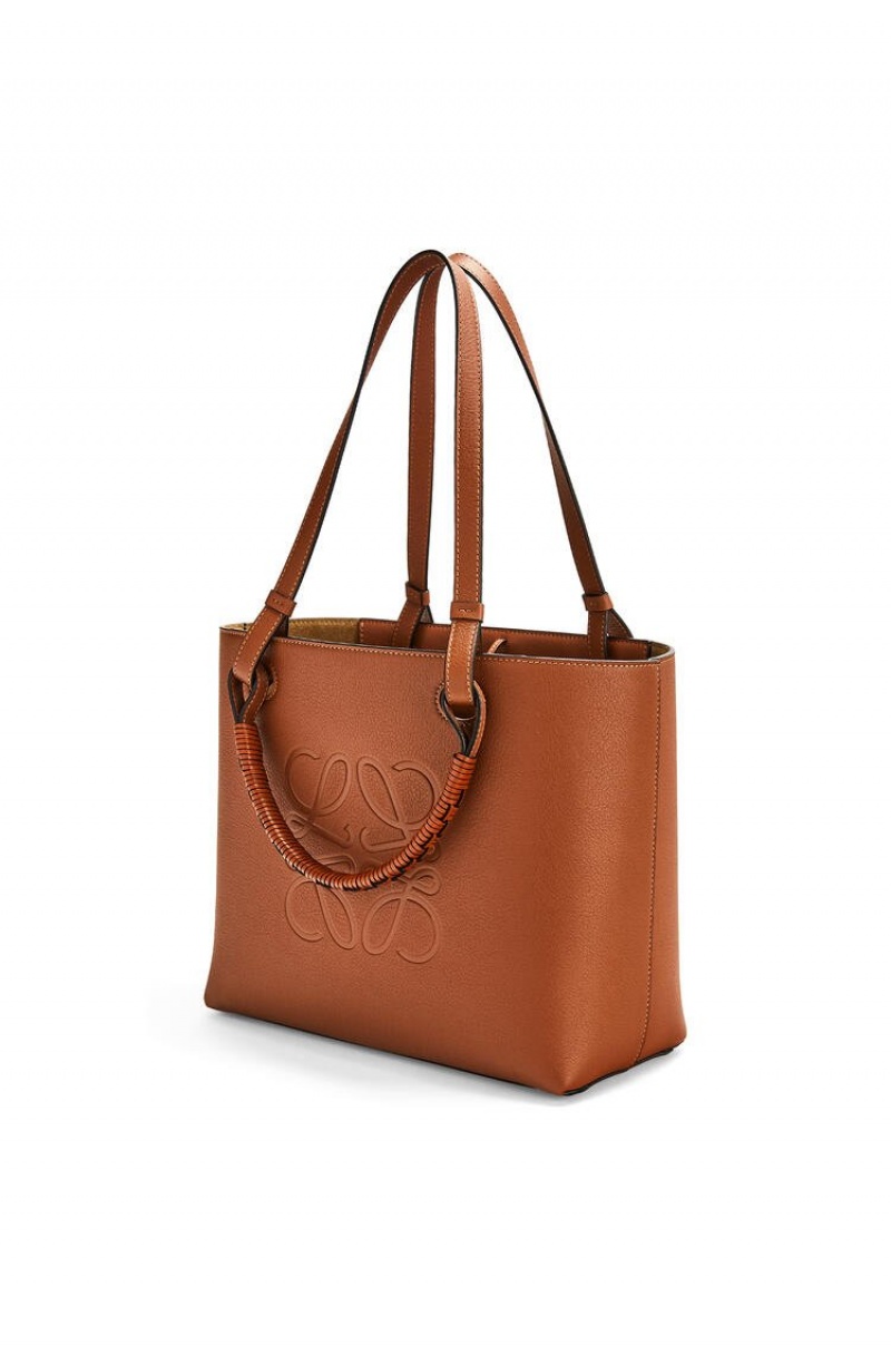 Bolso Tote Loewe Small Anagram Tote bag in classic calfskin Mujer Tan | 081GREUPT