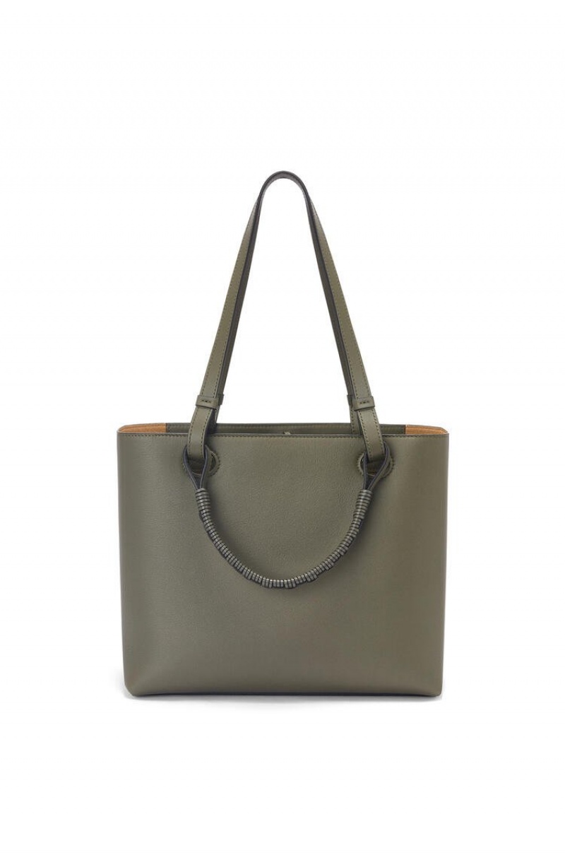 Bolso Tote Loewe Small Anagram Tote bag in classic calfskin Mujer Kaki Verde | 970DNTFVO