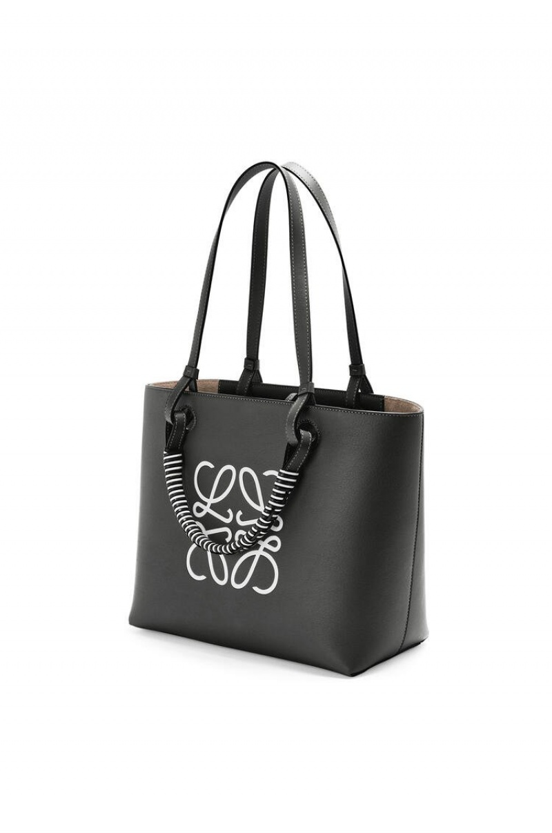 Bolso Tote Loewe Small Anagram Tote in classic calfskin Mujer Negras Blancas | 196CXBGMZ