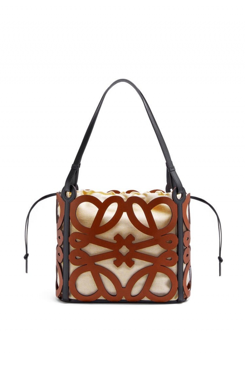 Bolso Tote Loewe Small Anagram cut-out tote in calfskin Mujer Tan | 726UNFWIS